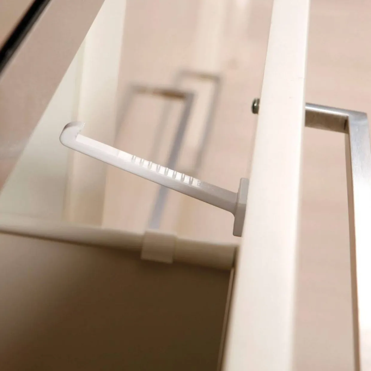 Dreambaby Safety Catches 6pk