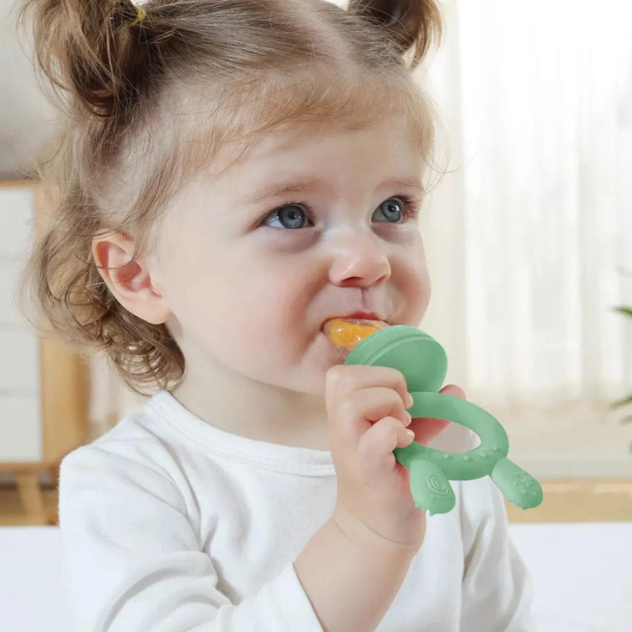 Haakaa Fresh Food Feeder with Mini Nibble Tray Combo