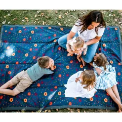 Little Unicorn - Outdoor Picnic Blanket - 5 x 7 (ft)