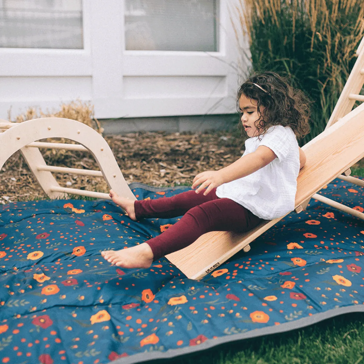 Little Unicorn - Outdoor Picnic Blanket - 5 x 7 (ft)