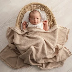 Mod & Tod Scalloped Edge Heirloom Blanket