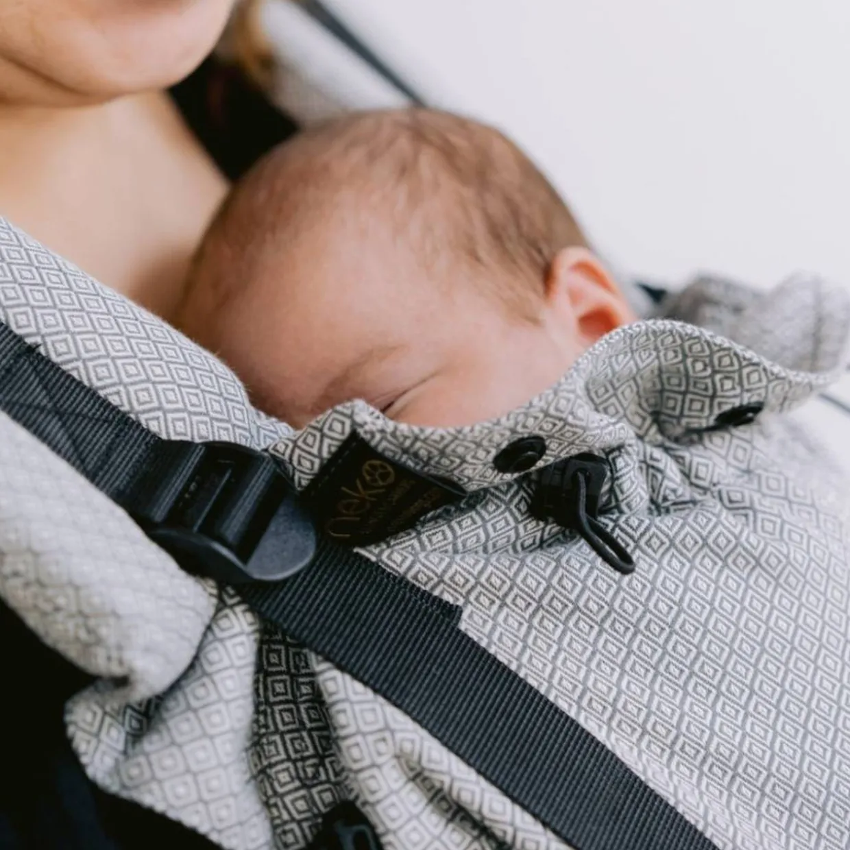 Neko Switch Baby Size Buckle Carrier