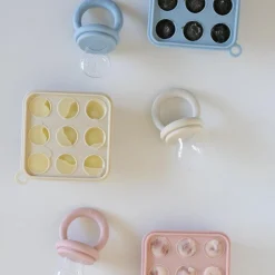 Petite Eats First Tastes Feeder