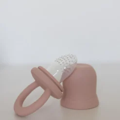 Petite Eats First Tastes Feeder