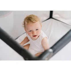 Quest Solo Portacot - Grey