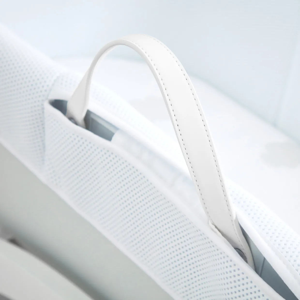 Shnuggle Dreami Moses Basket