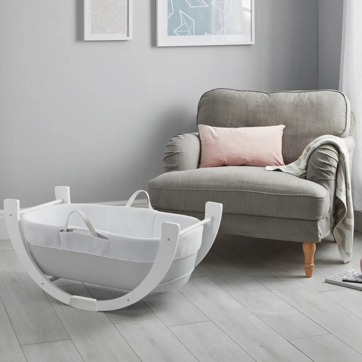 Shnuggle Dreami Moses Basket