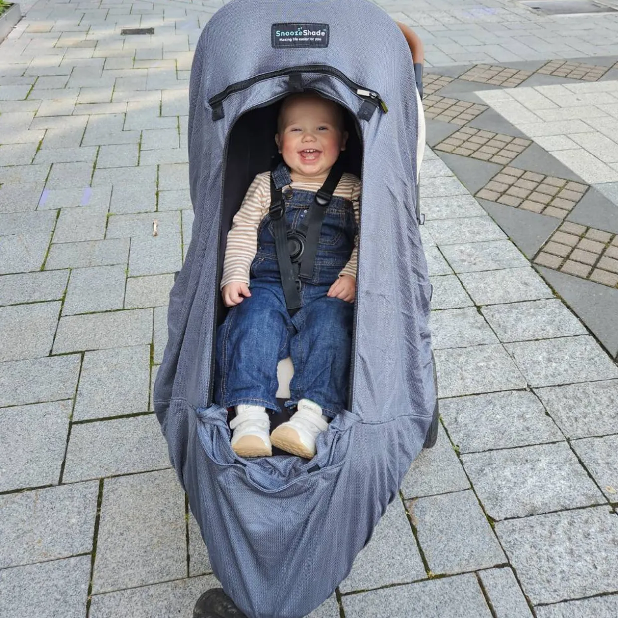 SnoozeShade Buggy Sun & Sleep Shade - Plus Deluxe (snaps)