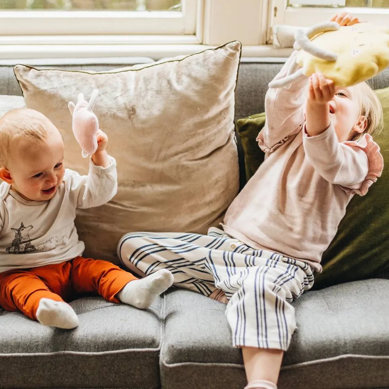 The Kiss Co - The Sibling Set