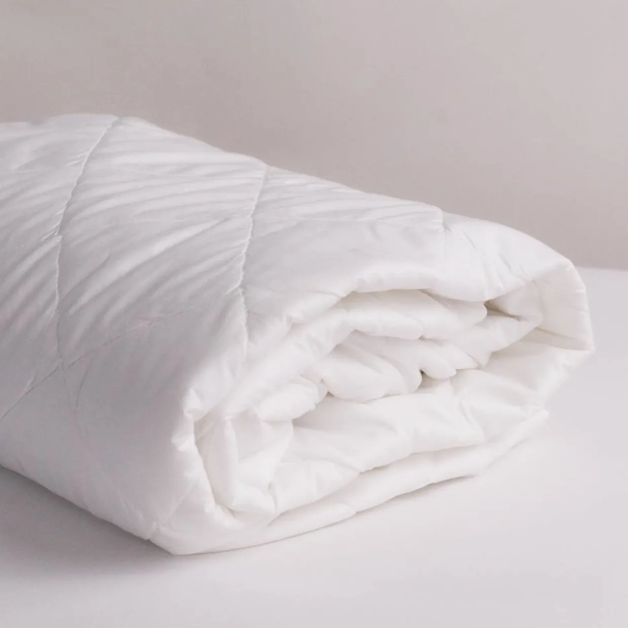 The Sleep Store Quilted Waterproof Mattress Protector Topper - SECONDS