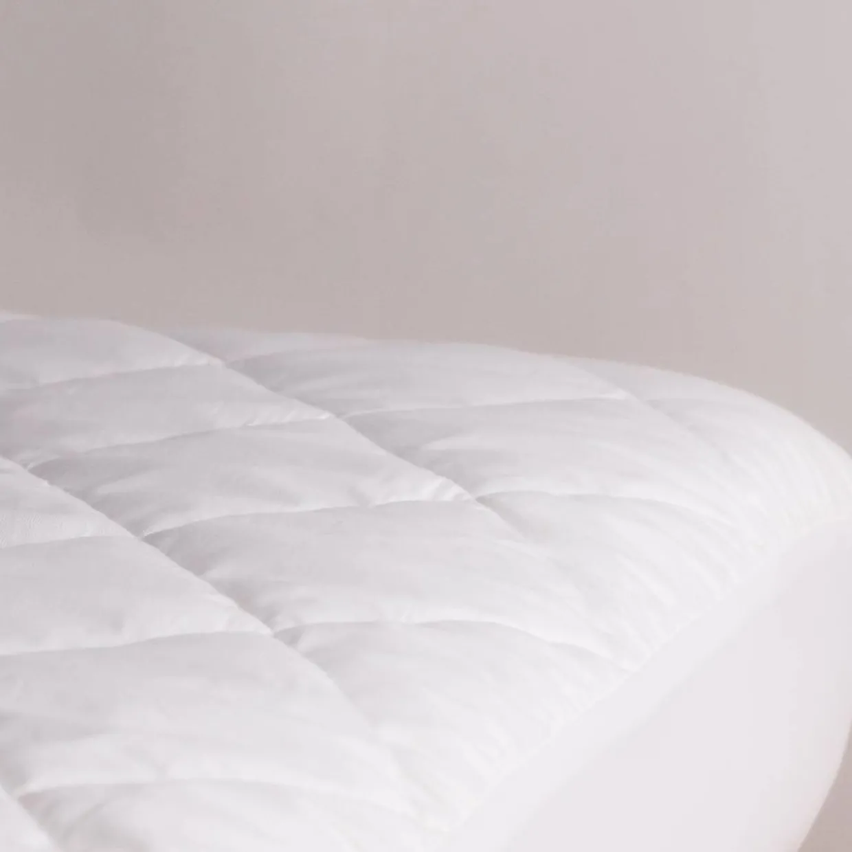 The Sleep Store Quilted Waterproof Mattress Protector Topper - SECONDS